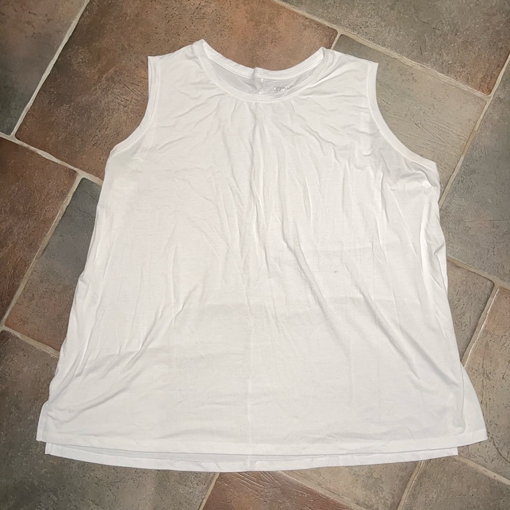 Terra & Sky 3X white tank top 24 W - 26W plus size shirt